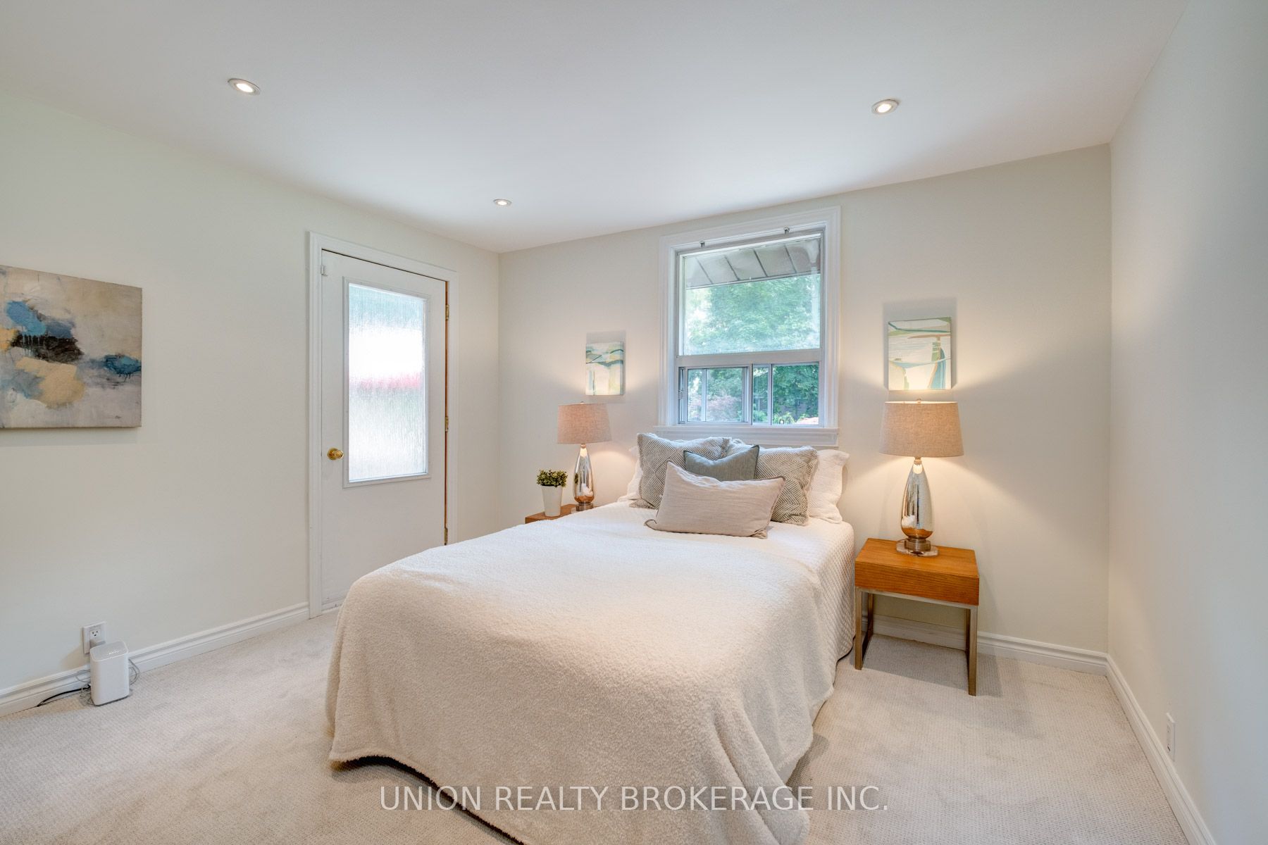 64 Dunstall Cres