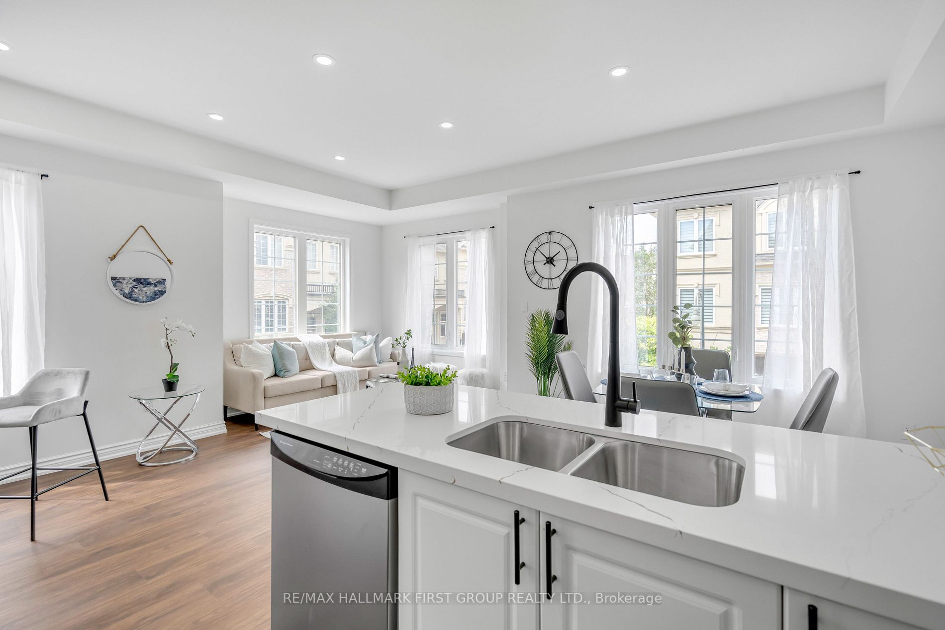 1250 St Martins Dr, #96