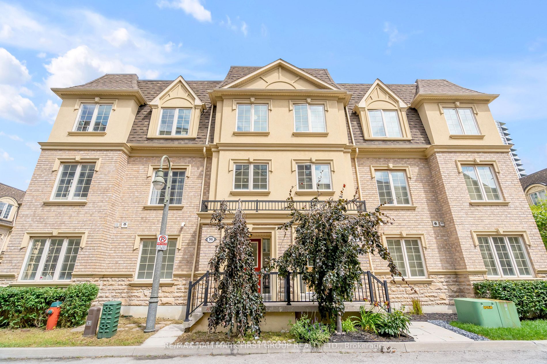 1250 St Martins Dr, #96