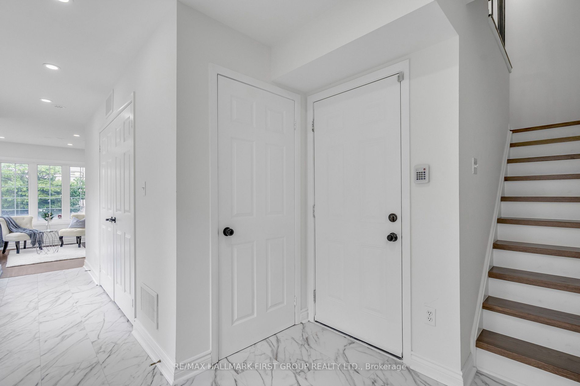 1250 St Martins Dr, #96