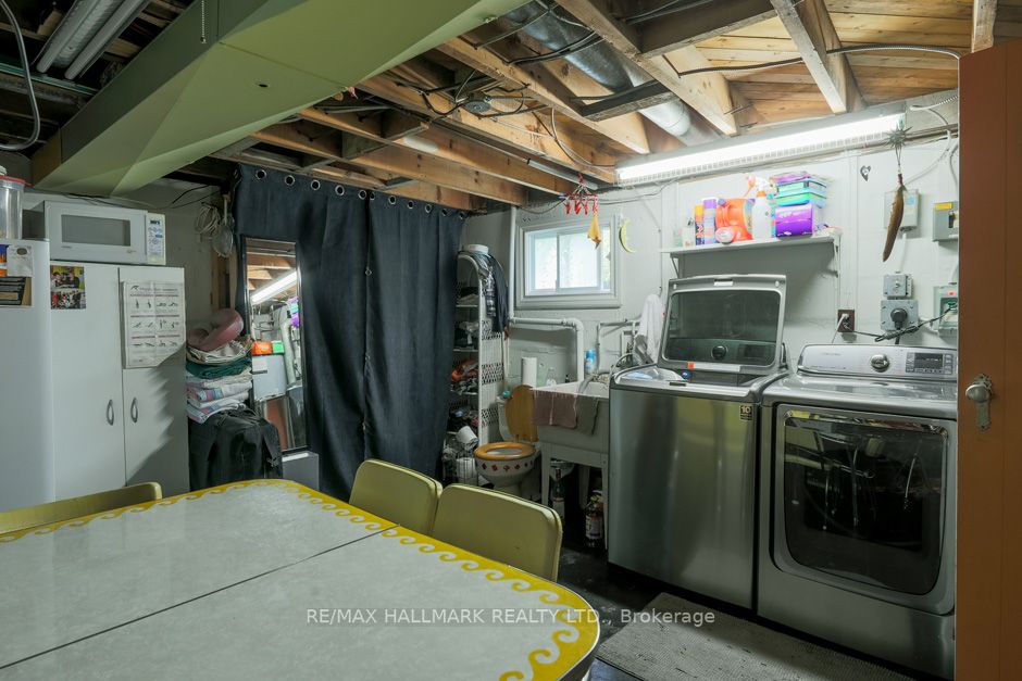 22 Westcroft Dr