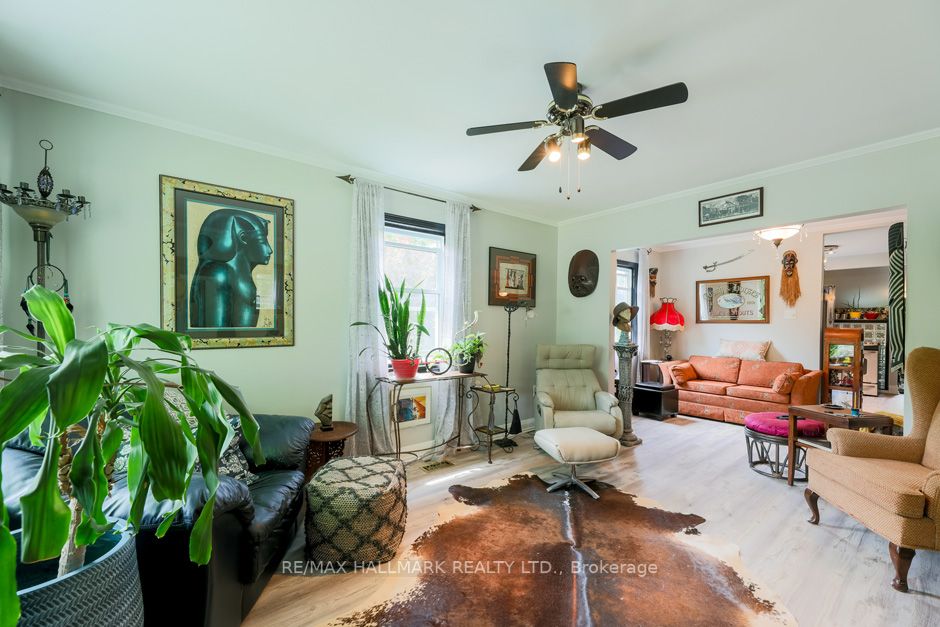 22 Westcroft Dr