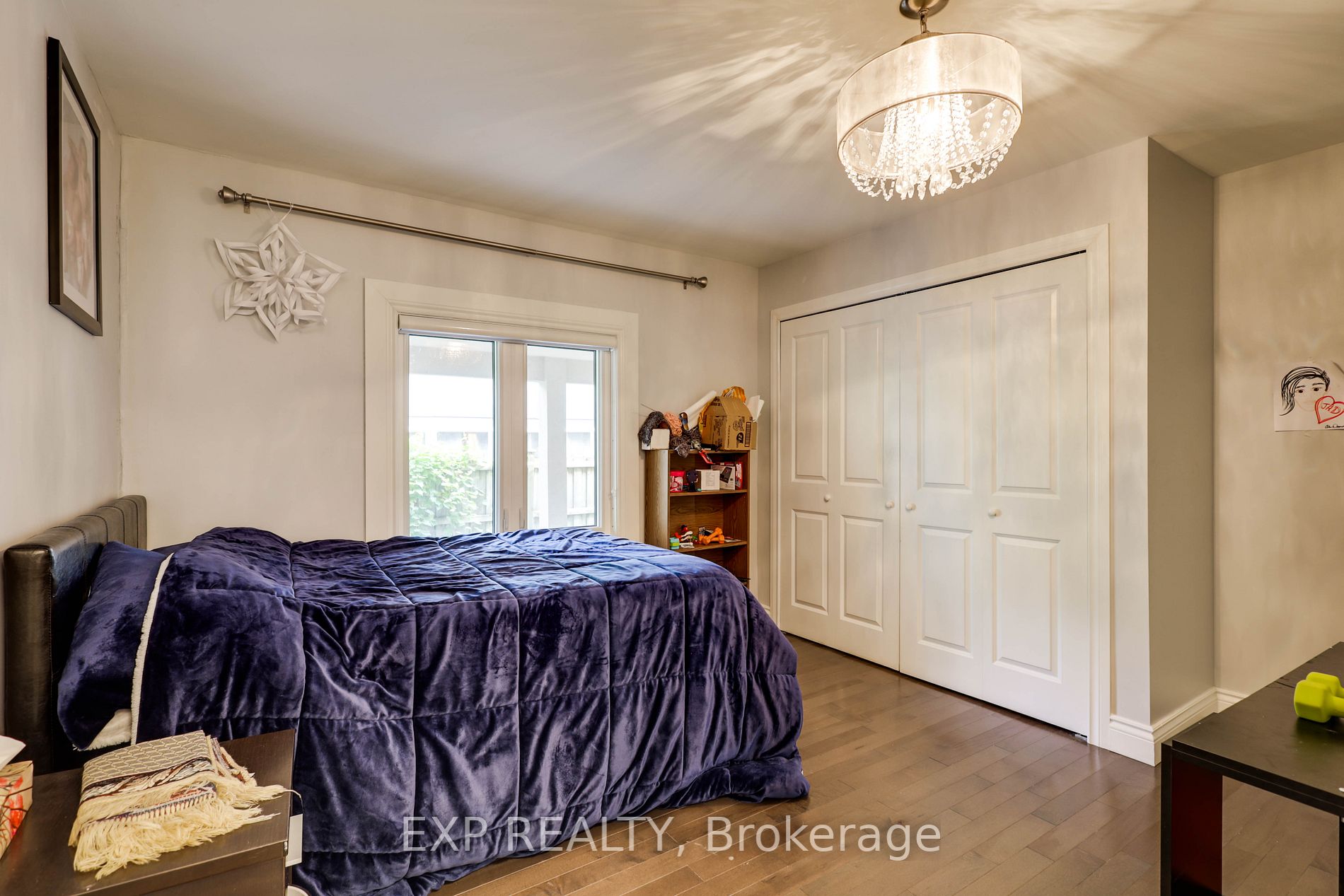 86 Deep Dene Dr S