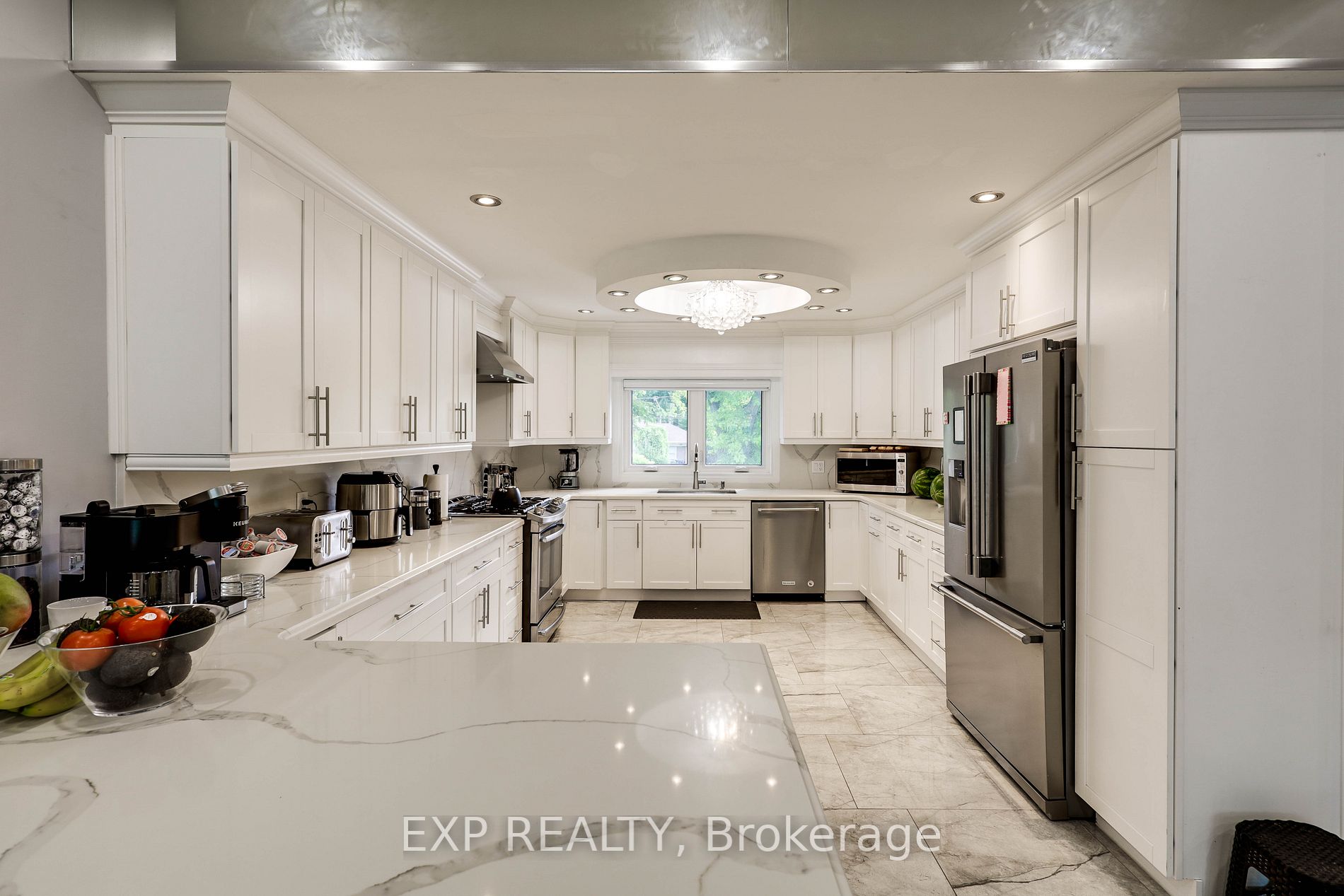 86 Deep Dene Dr S