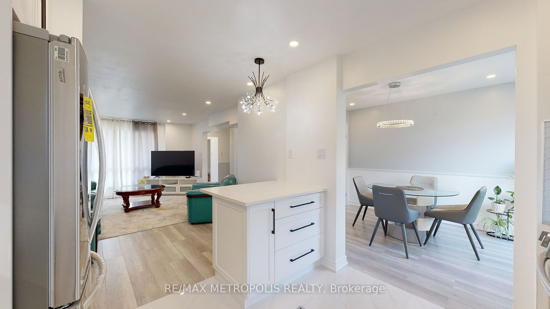 52 Whiteleas Ave