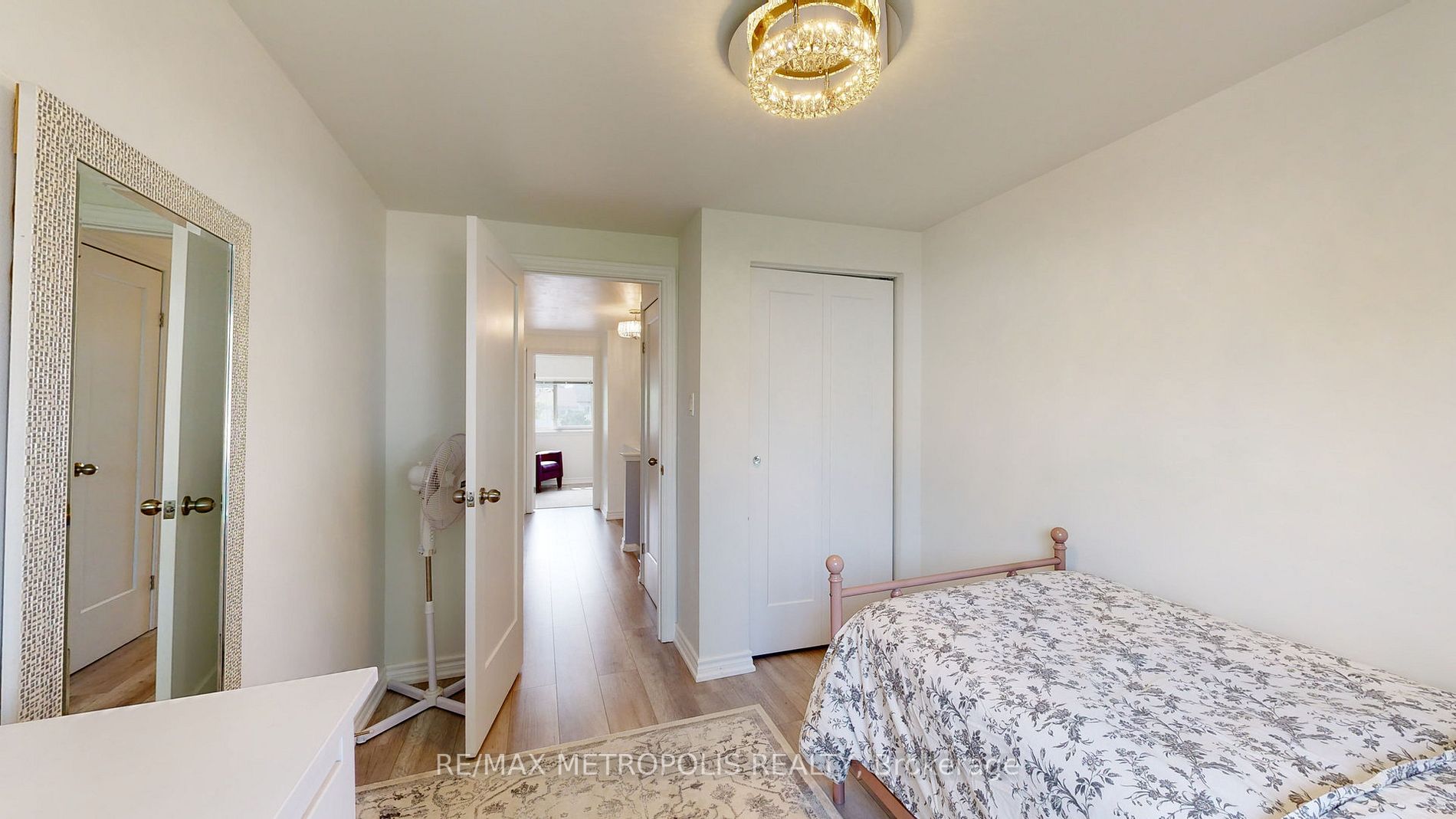 52 Whiteleas Ave