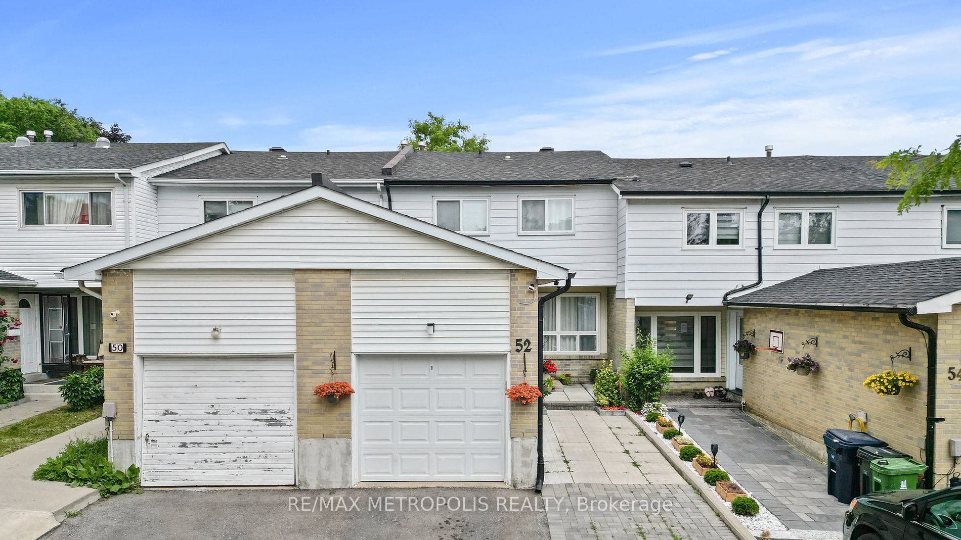 52 Whiteleas Ave