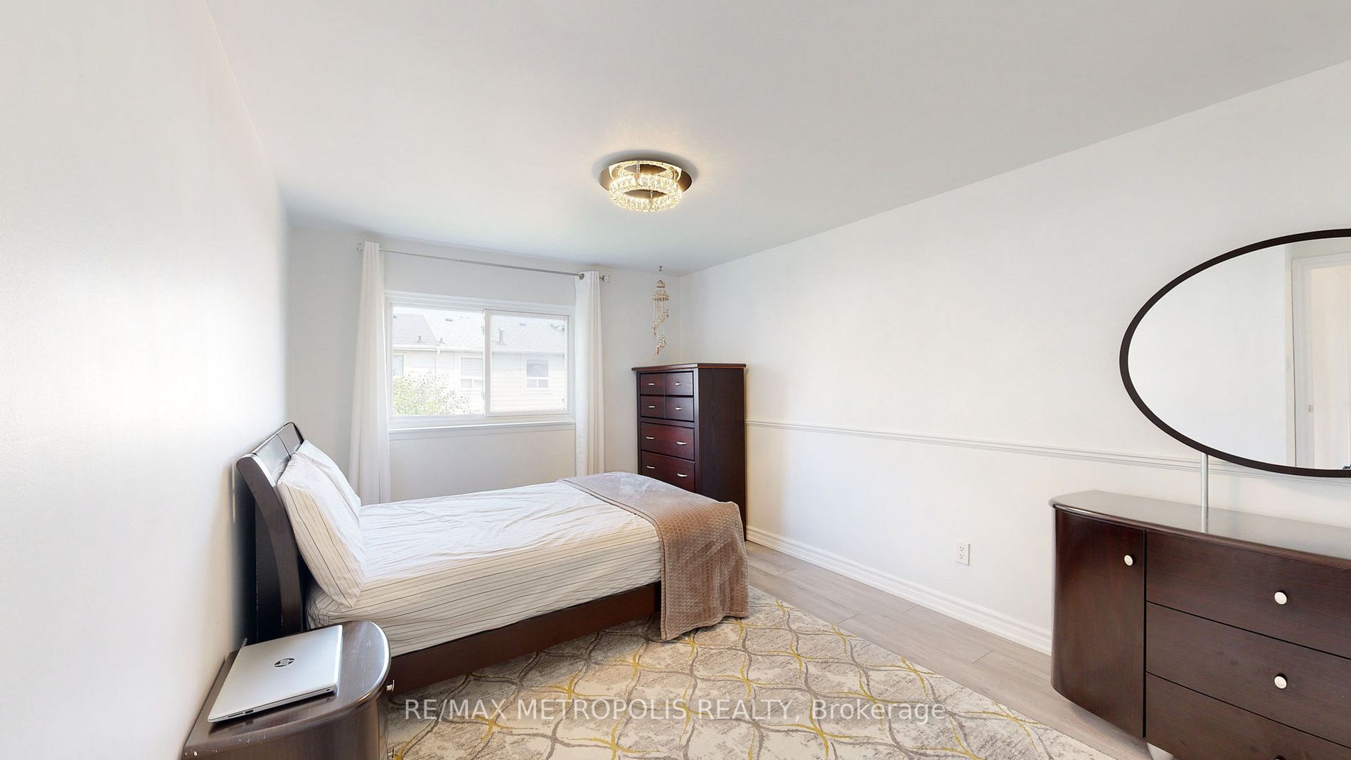 52 Whiteleas Ave