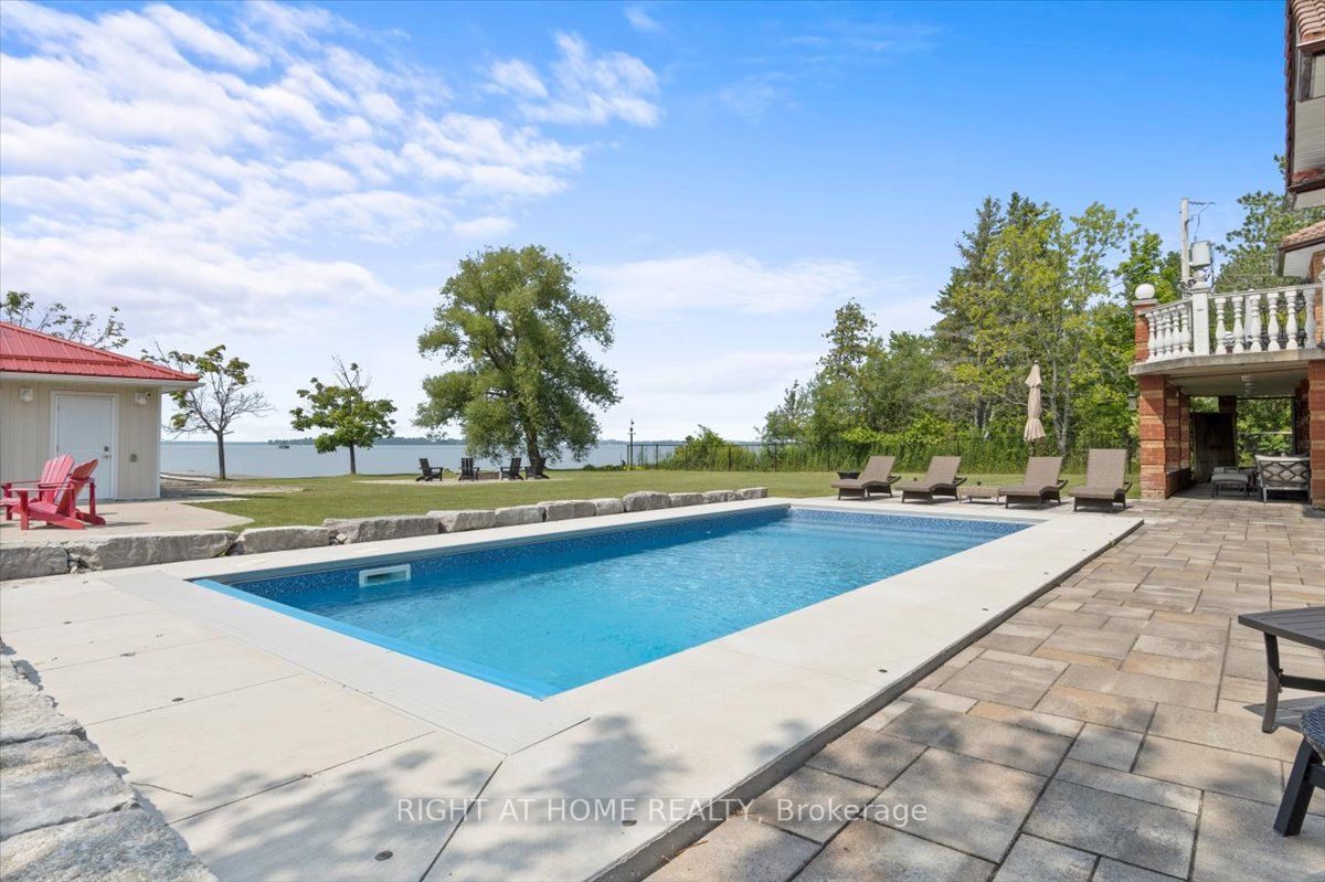 4 Williams Point Rd