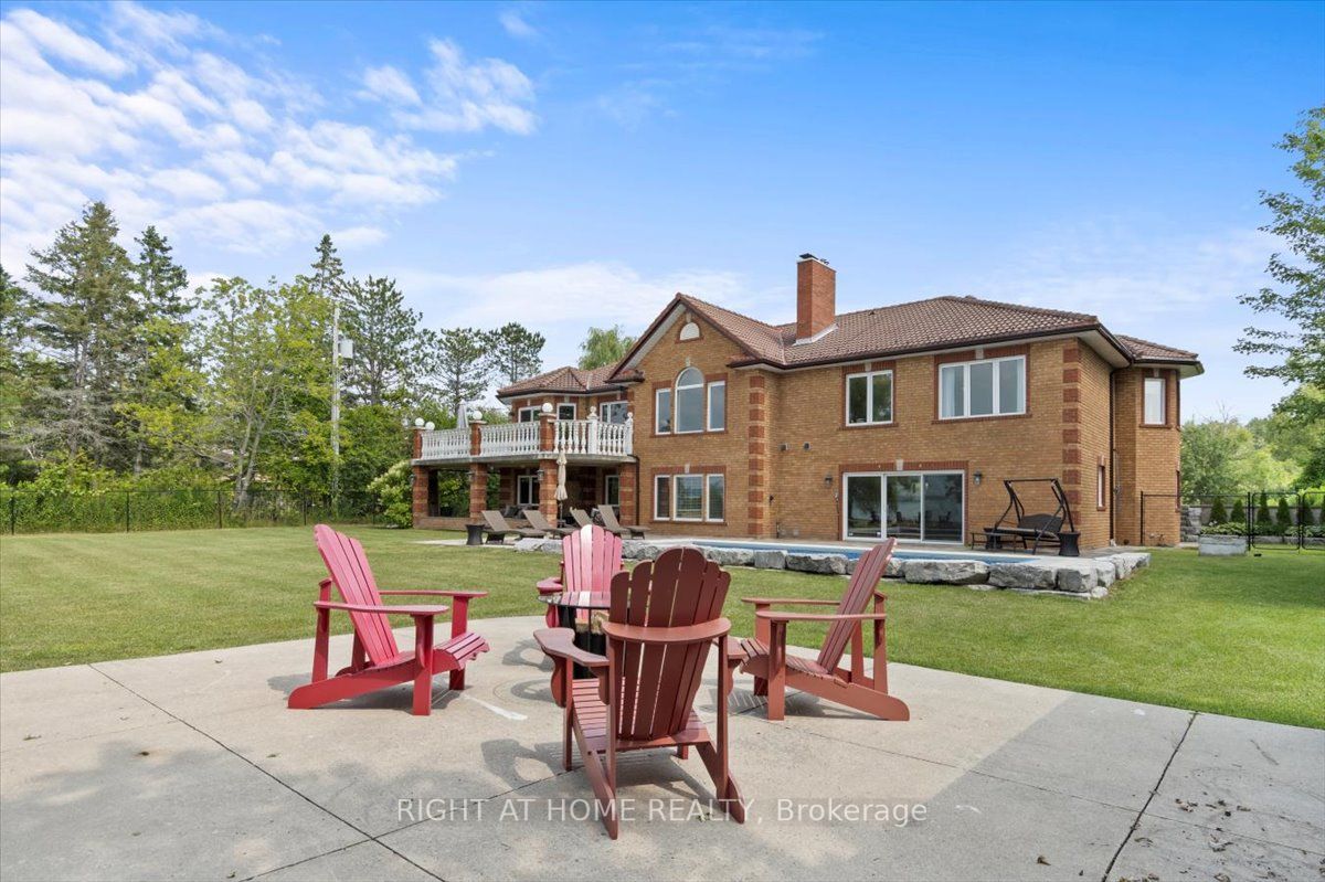 4 Williams Point Rd