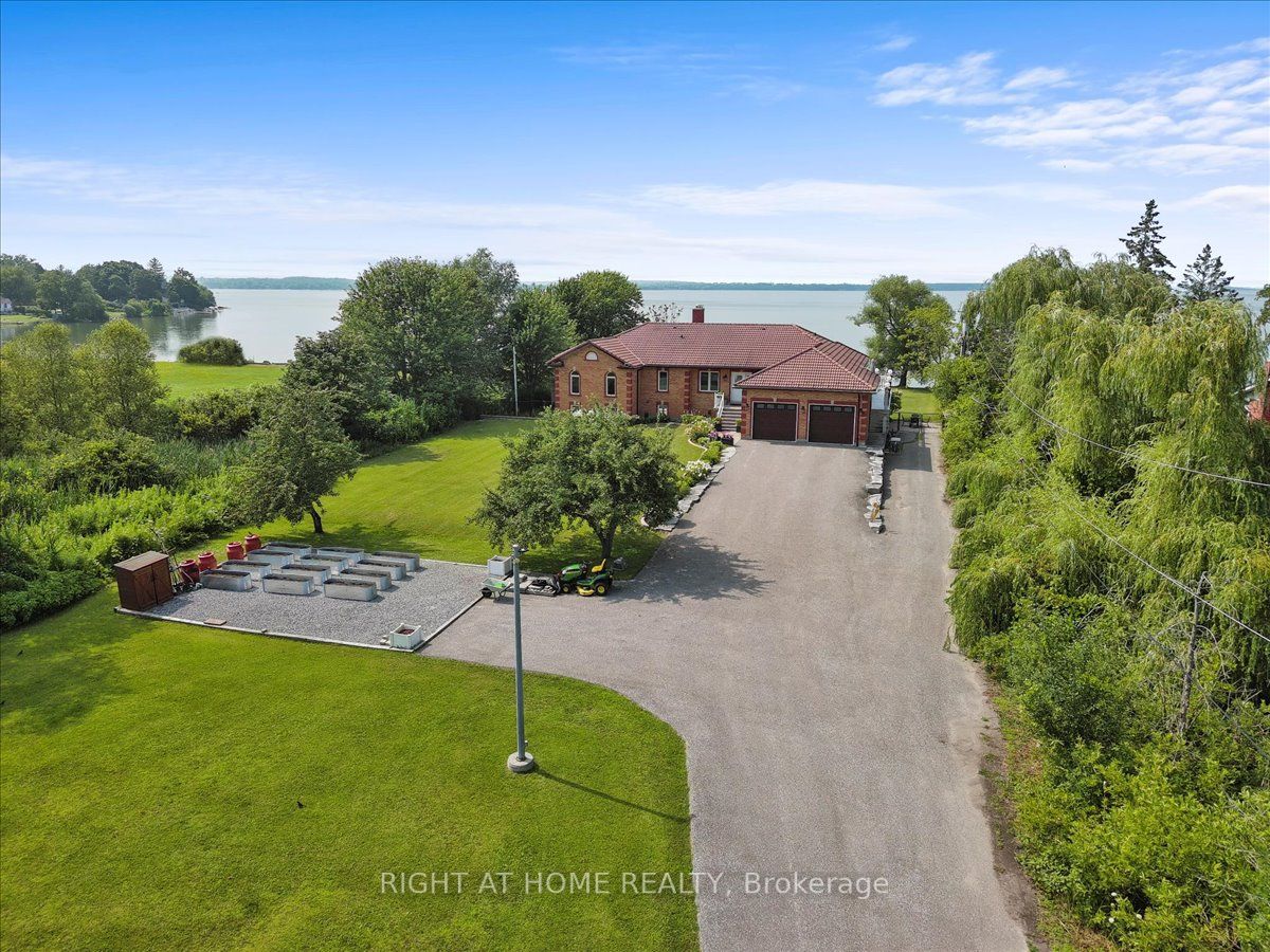 4 Williams Point Rd