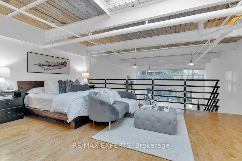 1173 Dundas St E, #217