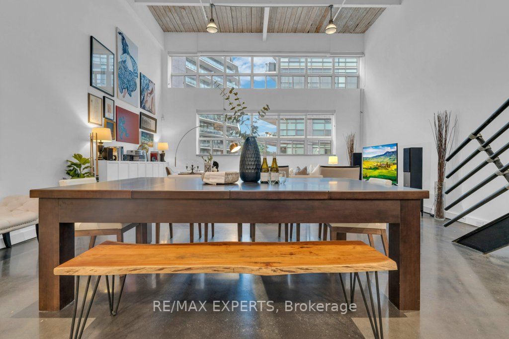 1173 Dundas St E, #217
