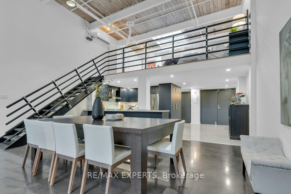 1173 Dundas St E, #217