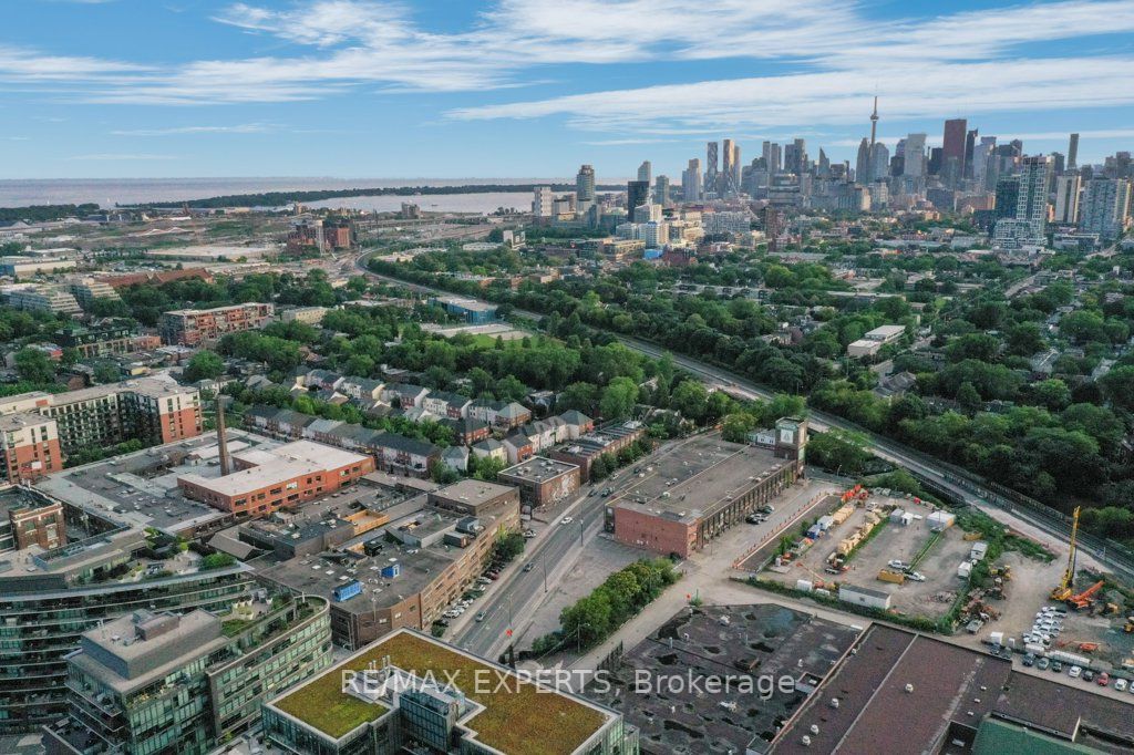 1173 Dundas St E, #217