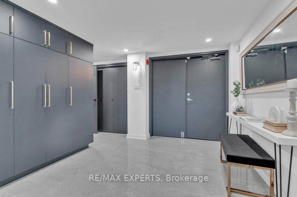 1173 Dundas St E, #217