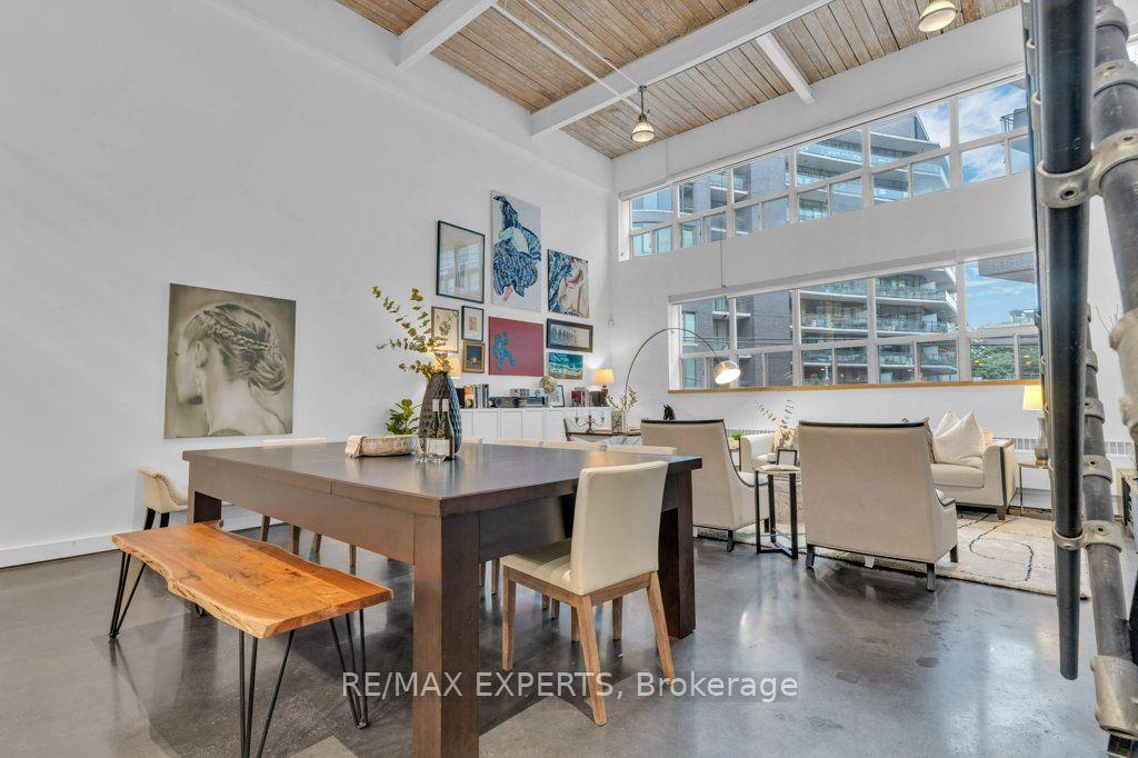1173 Dundas St E, #217