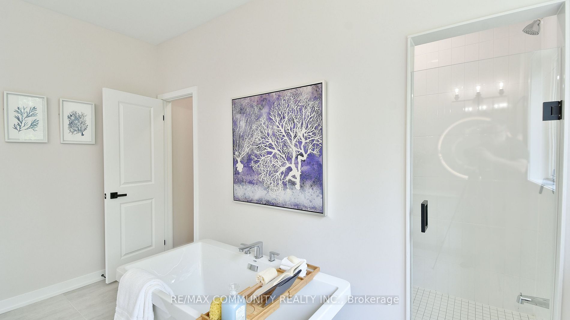 400 Finch Avenue E, #5