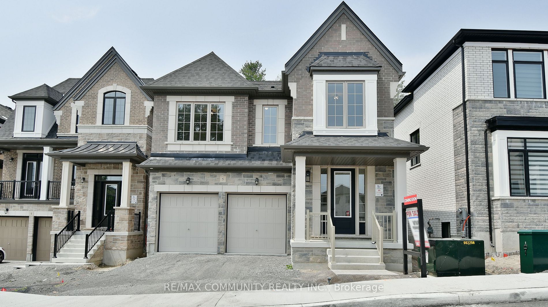 400 Finch Avenue E, #5