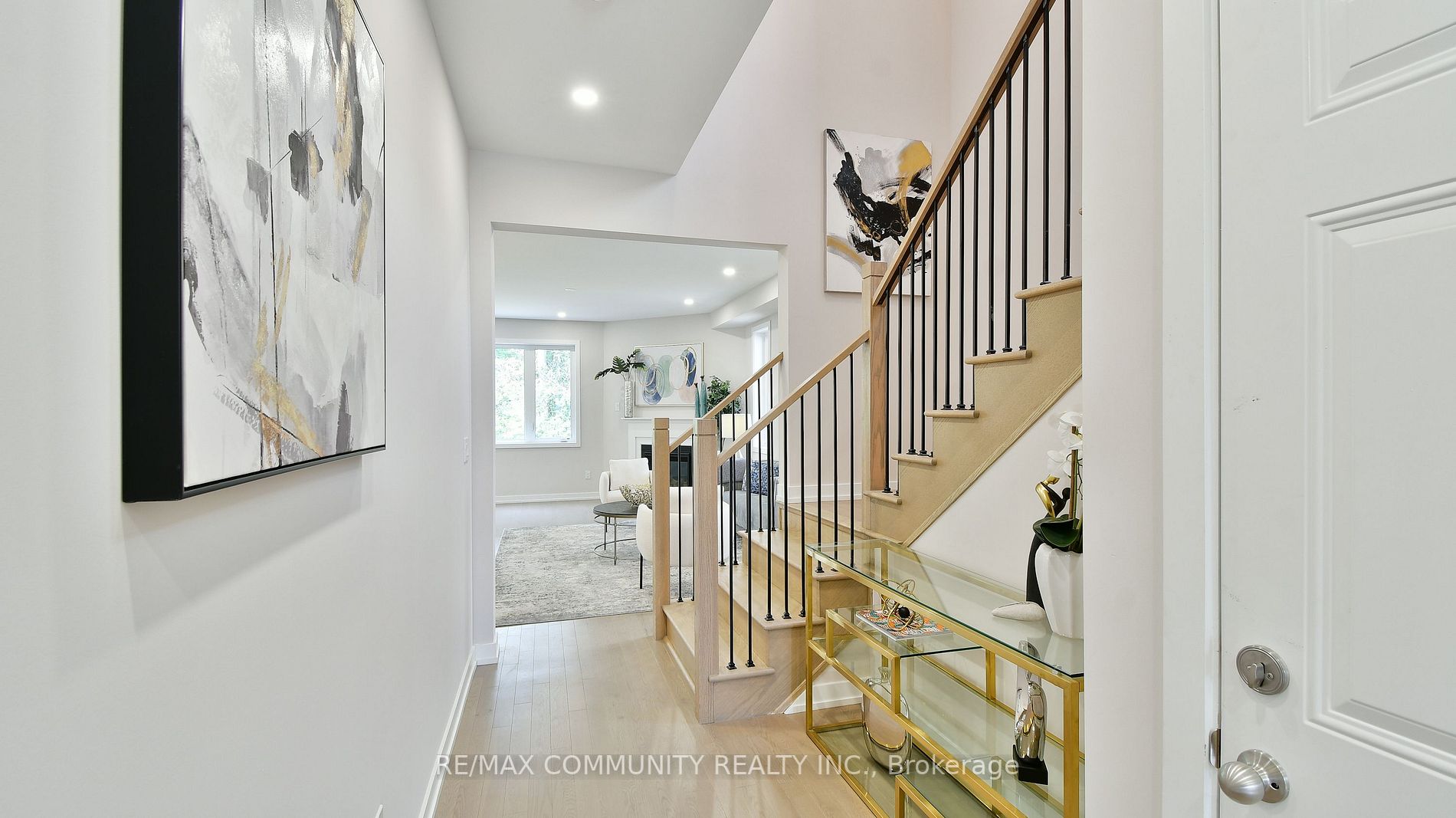 400 Finch Avenue E, #5