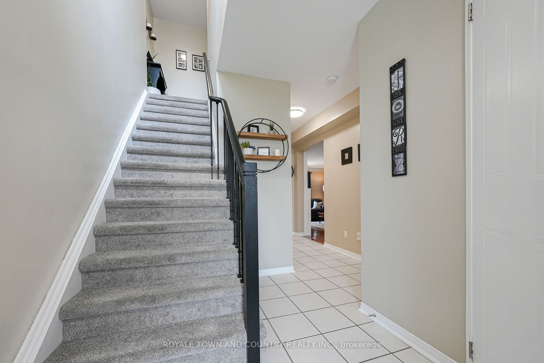946 Glenbourne Crt