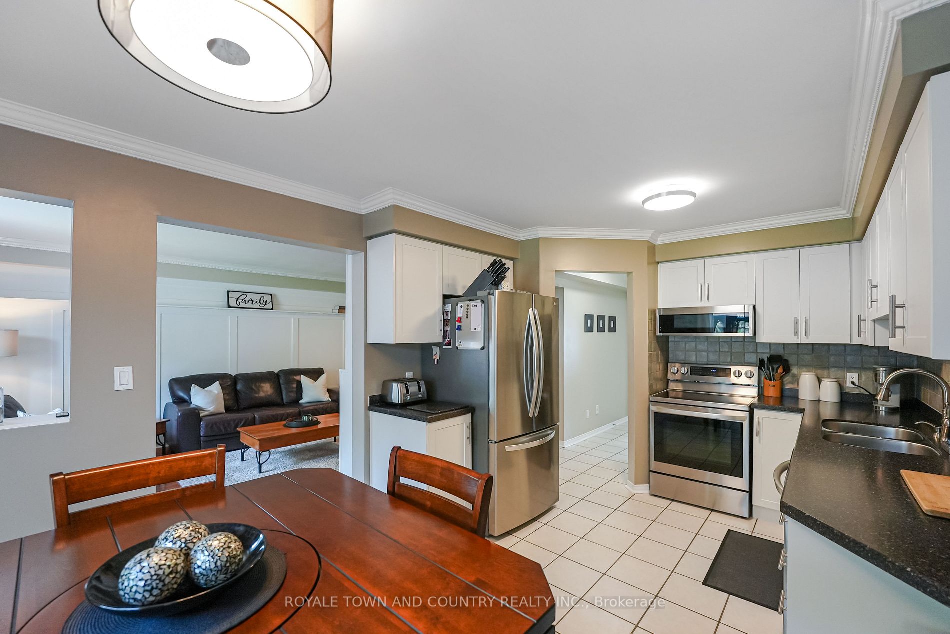 946 Glenbourne Crt