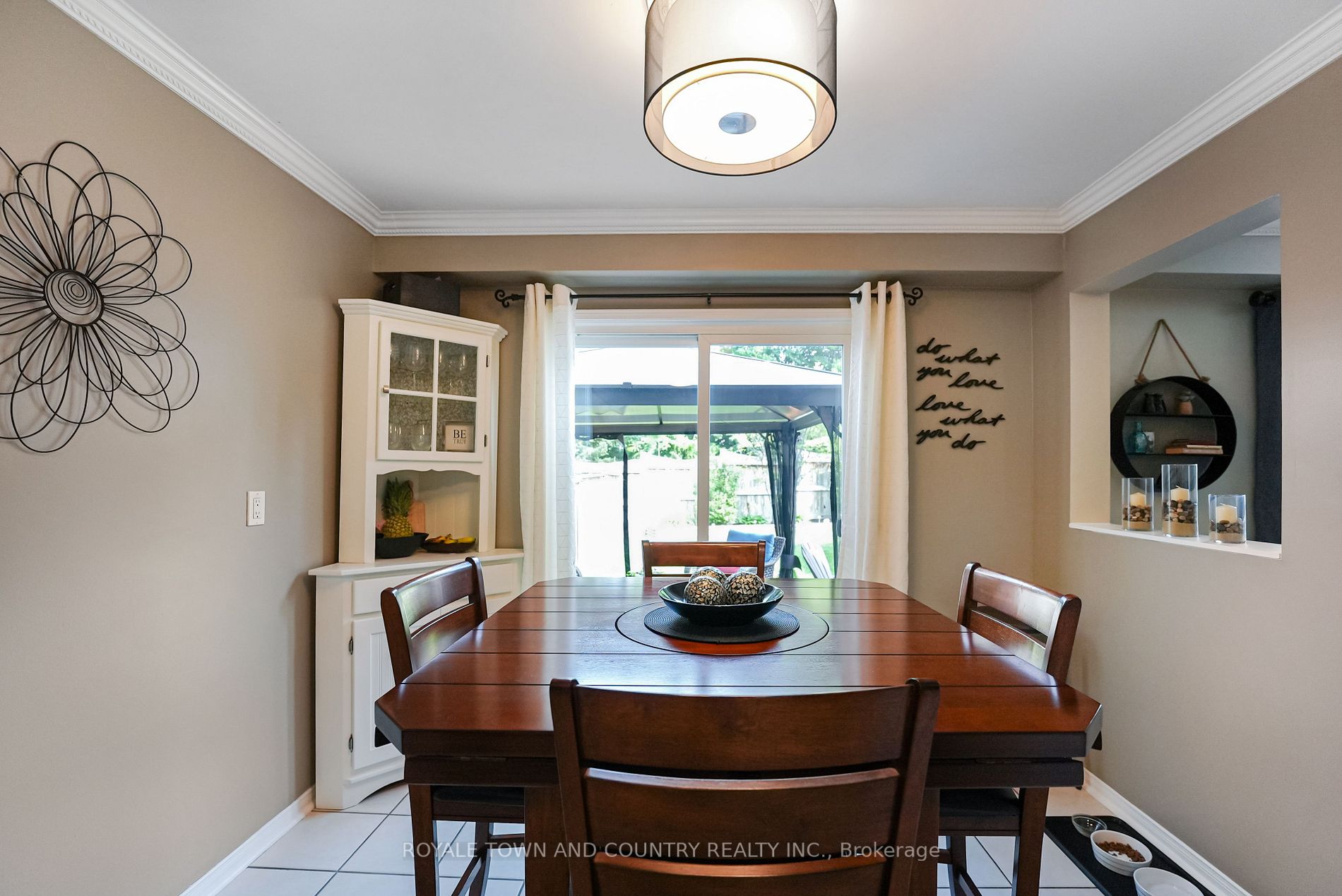 946 Glenbourne Crt