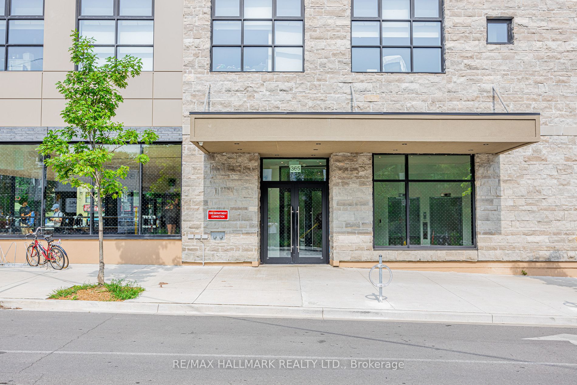 365 Beech Ave, #401