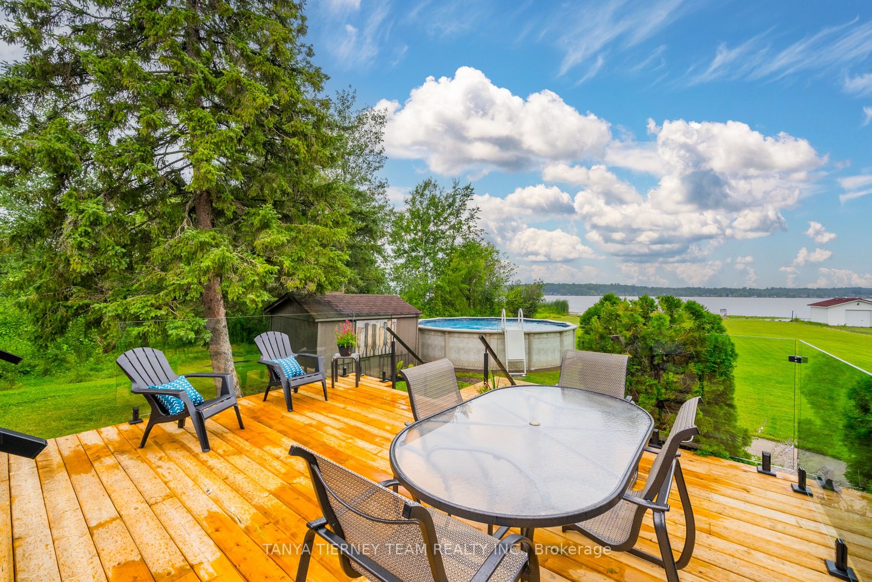 228 Summit Dr