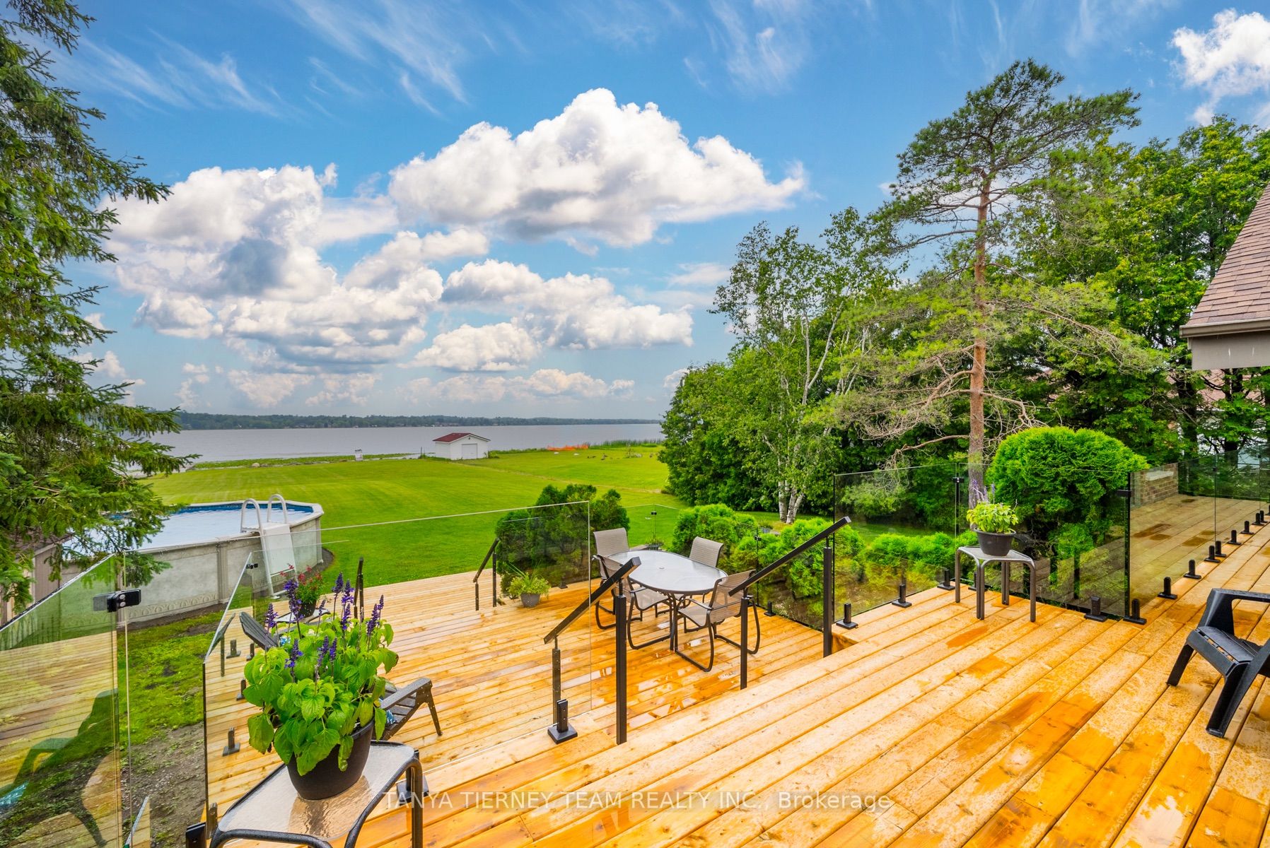 228 Summit Dr