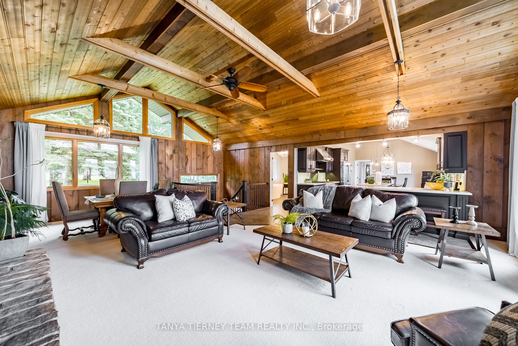 228 Summit Dr