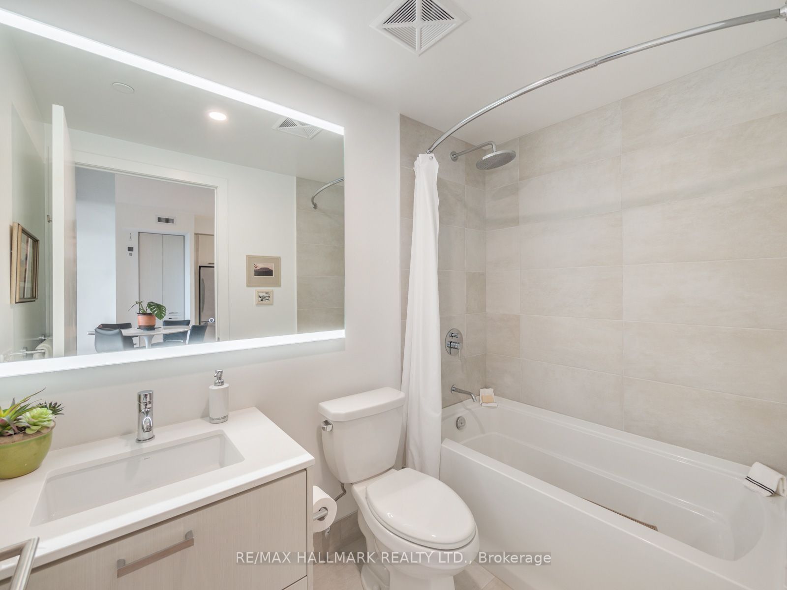 1331 Queen Street E, #604
