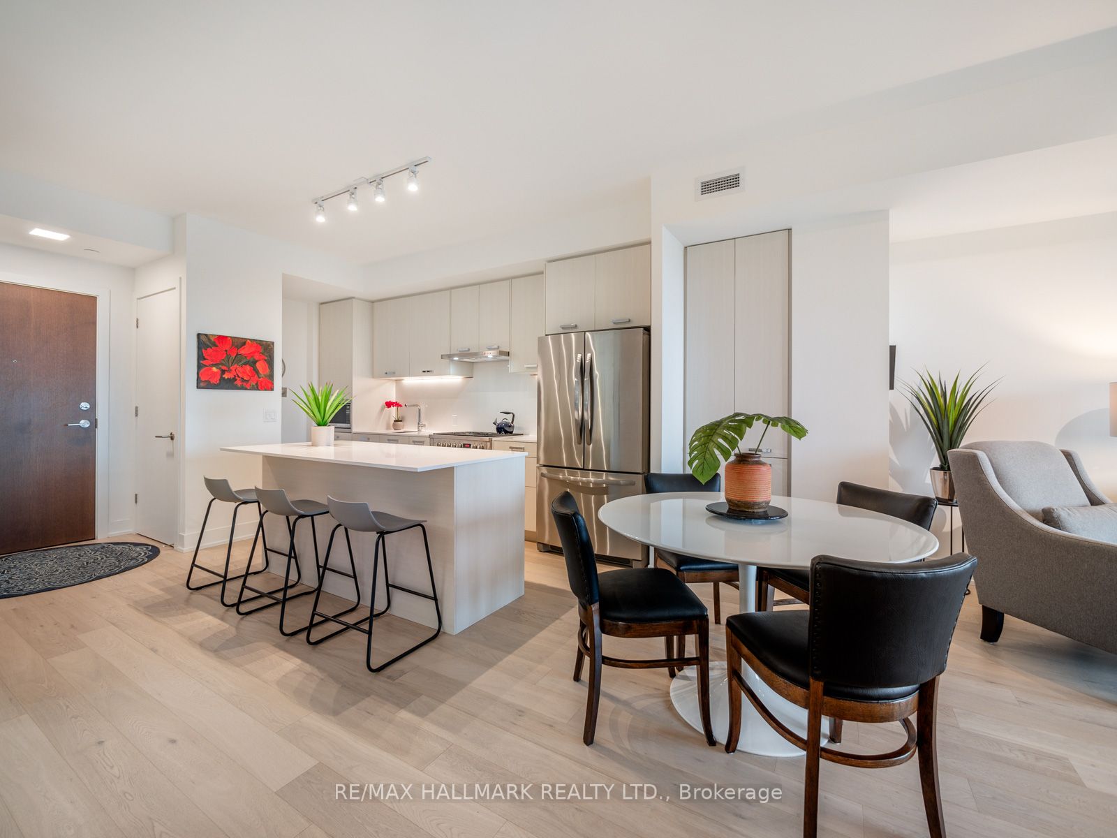 1331 Queen Street E, #604