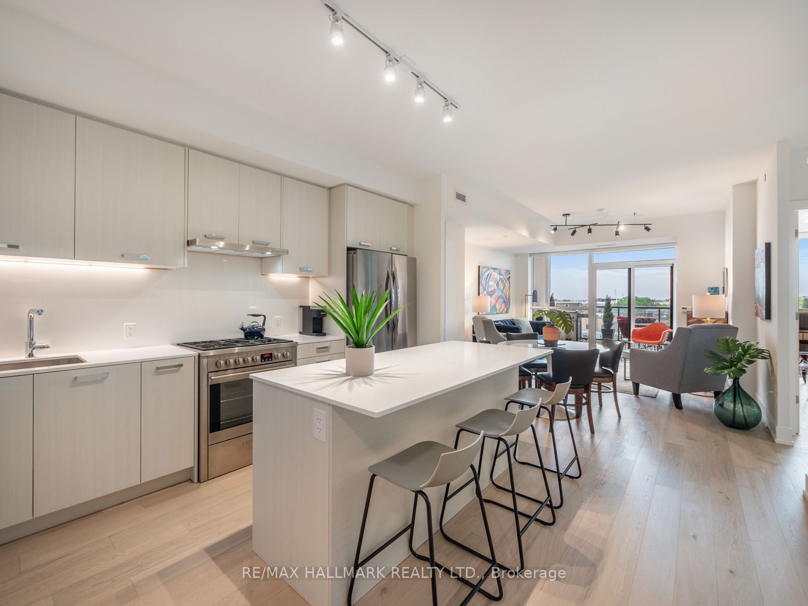 1331 Queen Street E, #604