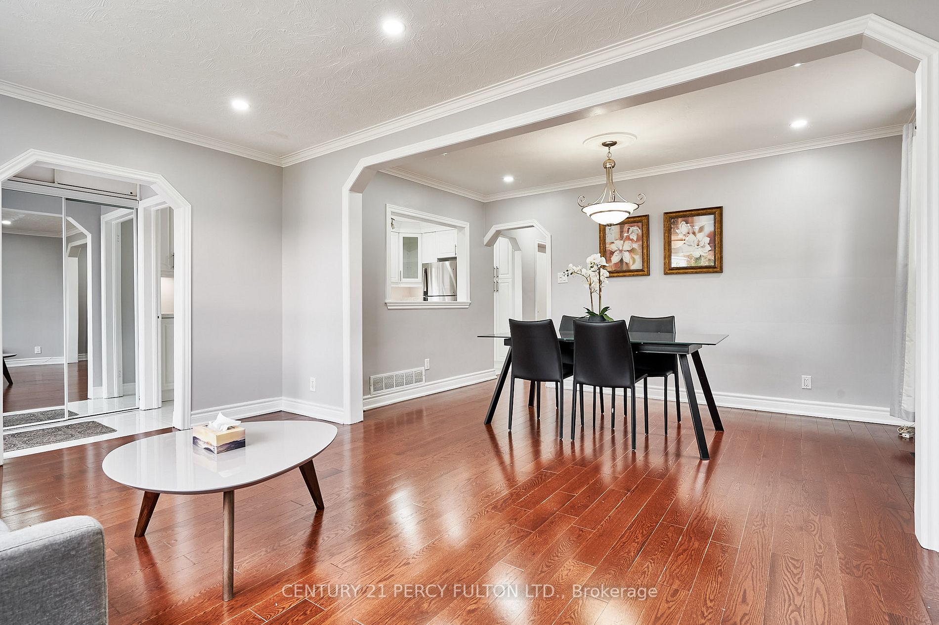 19 Lynvalley Cres