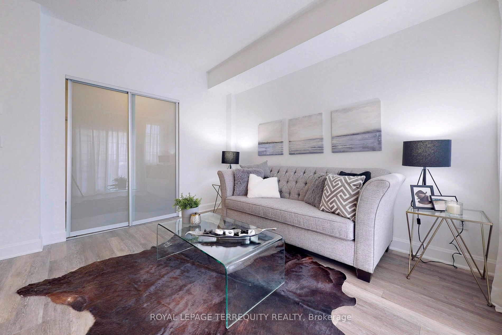 50 Lakebreeze Drive, #101