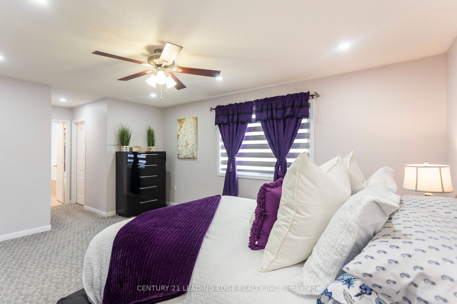 38 Bobolink Ave