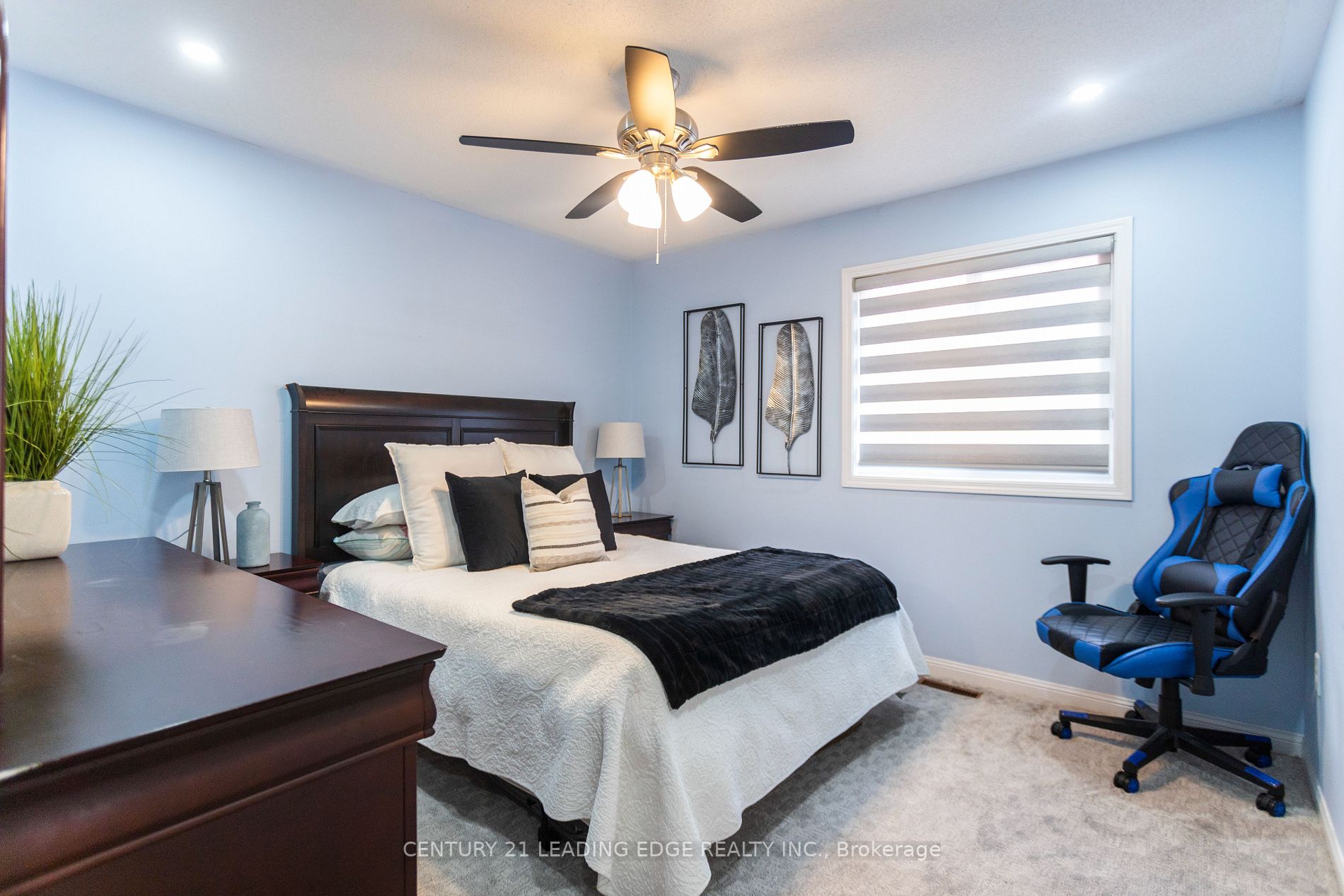 38 Bobolink Ave