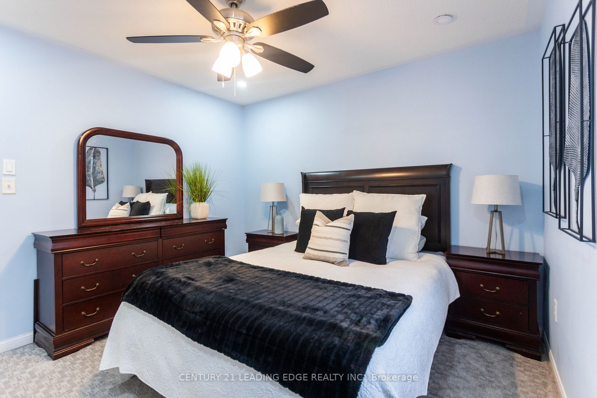38 Bobolink Ave