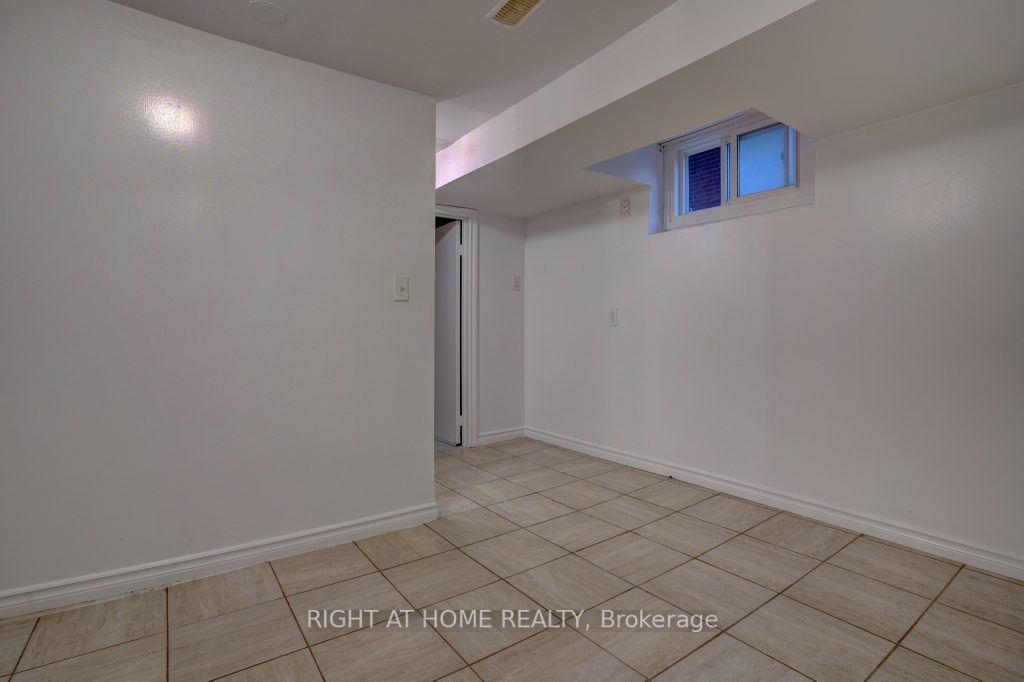 91 Hart Avenue