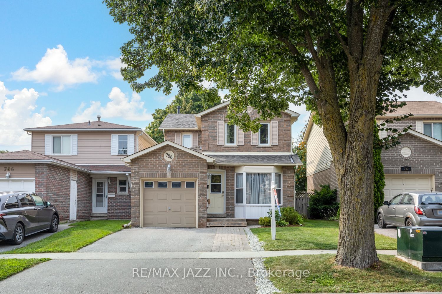 788 Attersley Dr