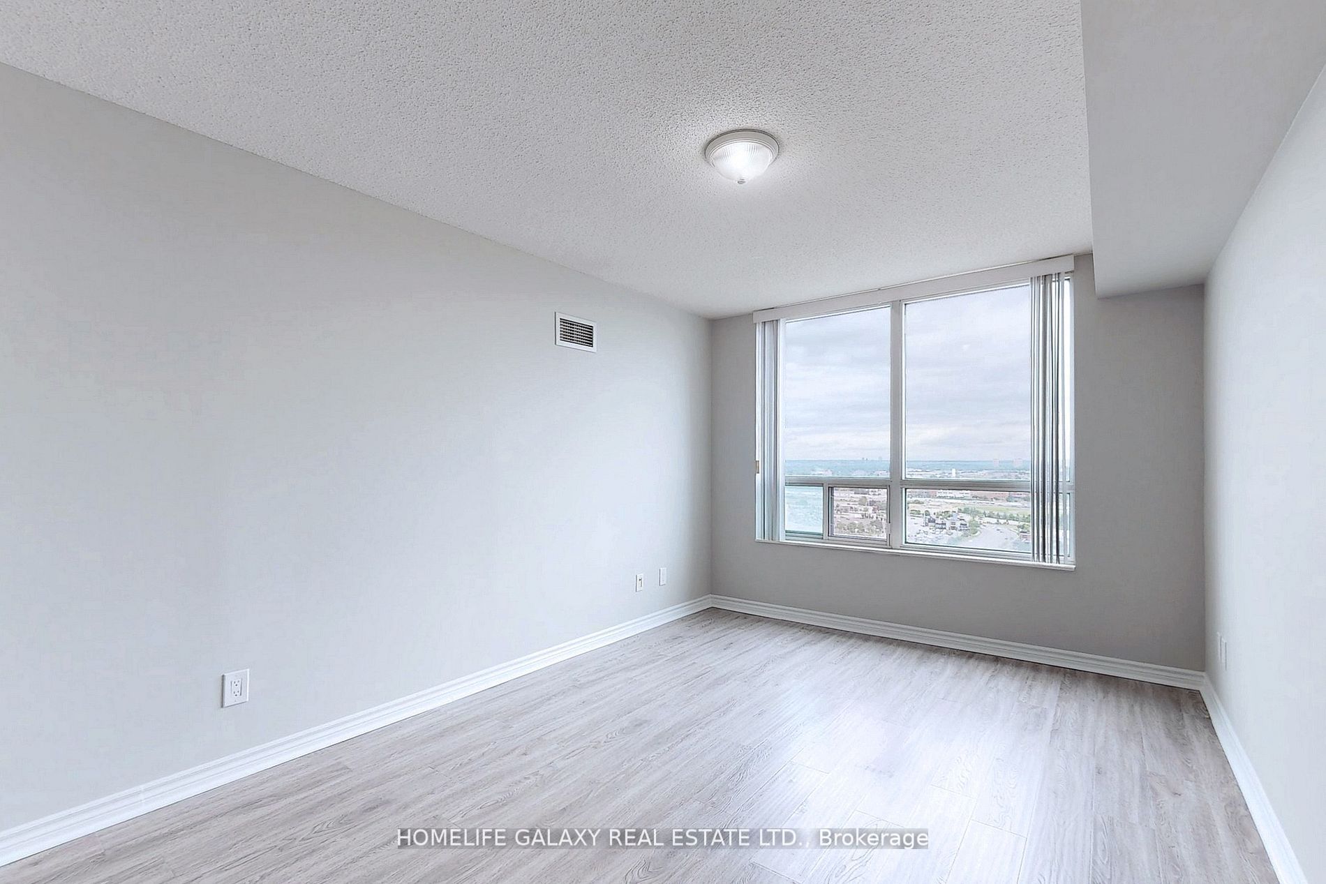 61 Town Centre Crt, #1907