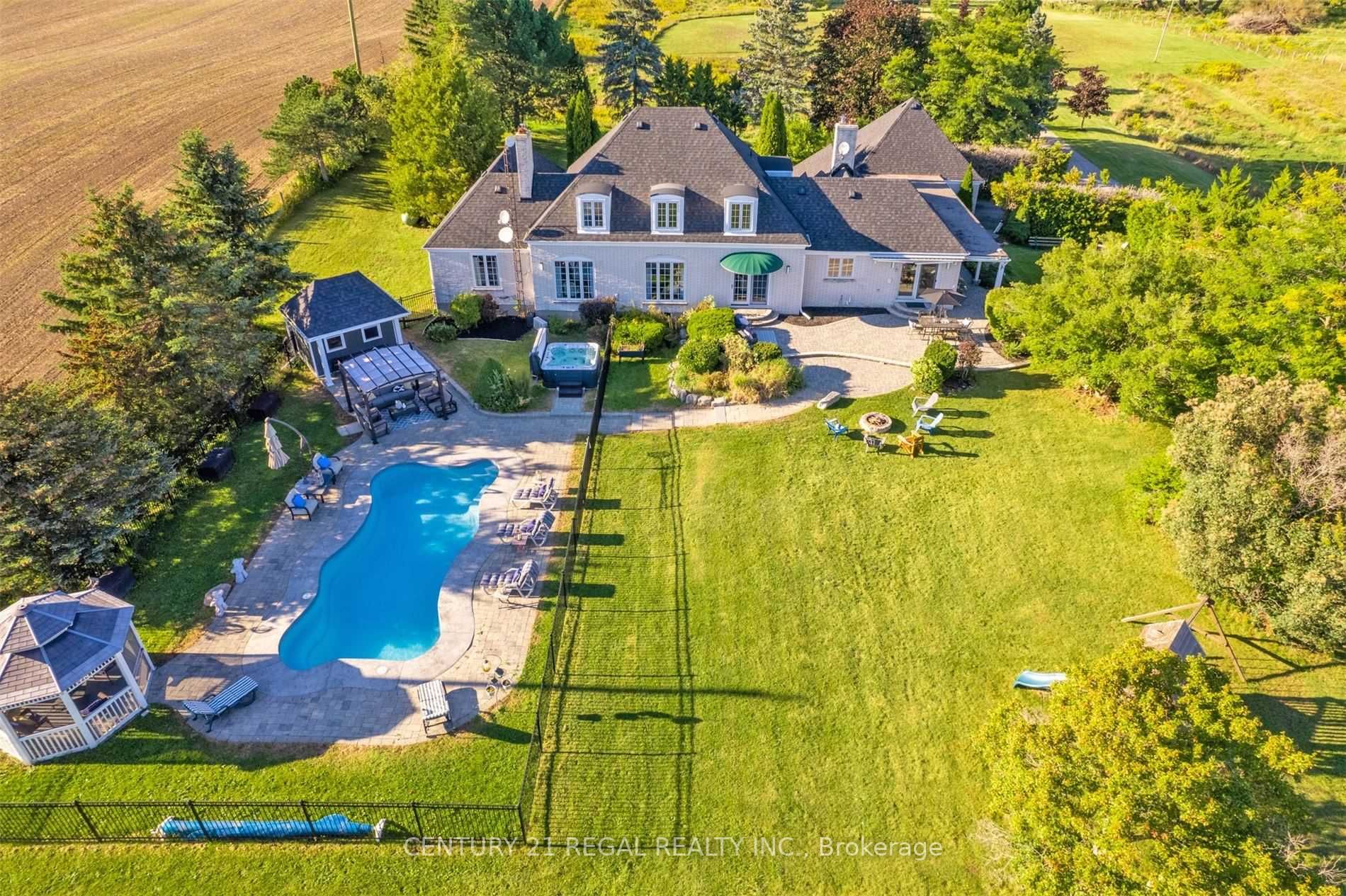 815 Coates Road W