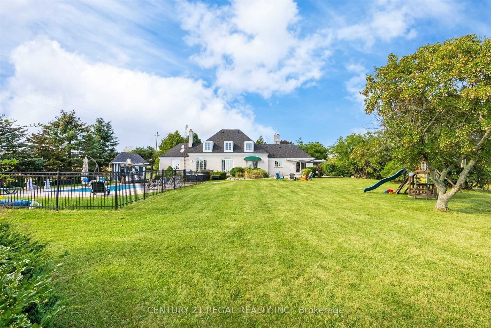 815 Coates Road W