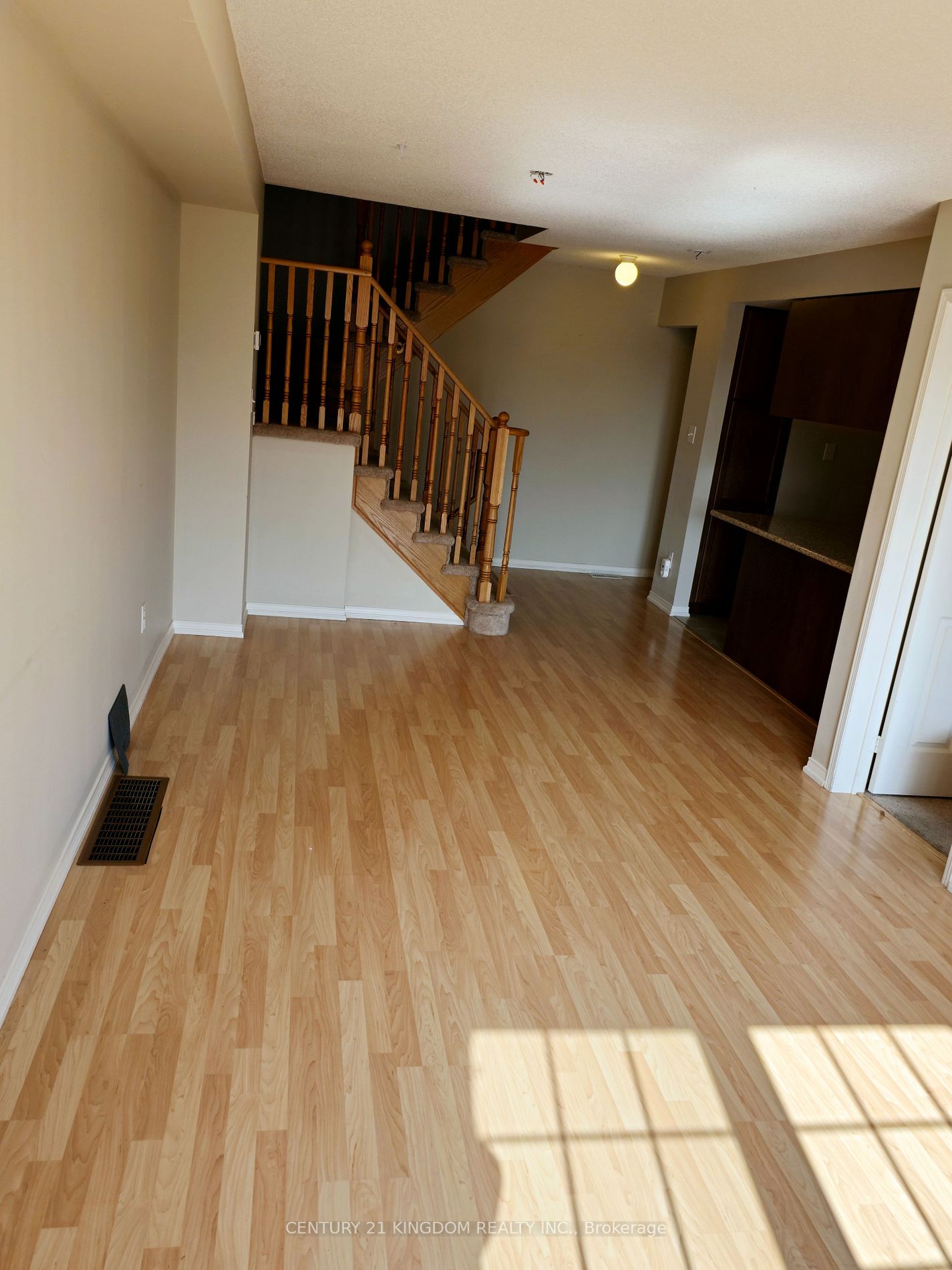 3 Chaston Rd