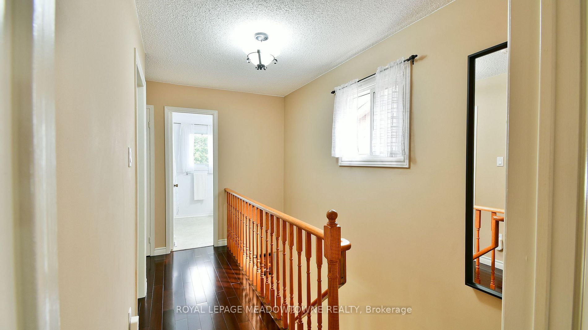 33 Coughlen St