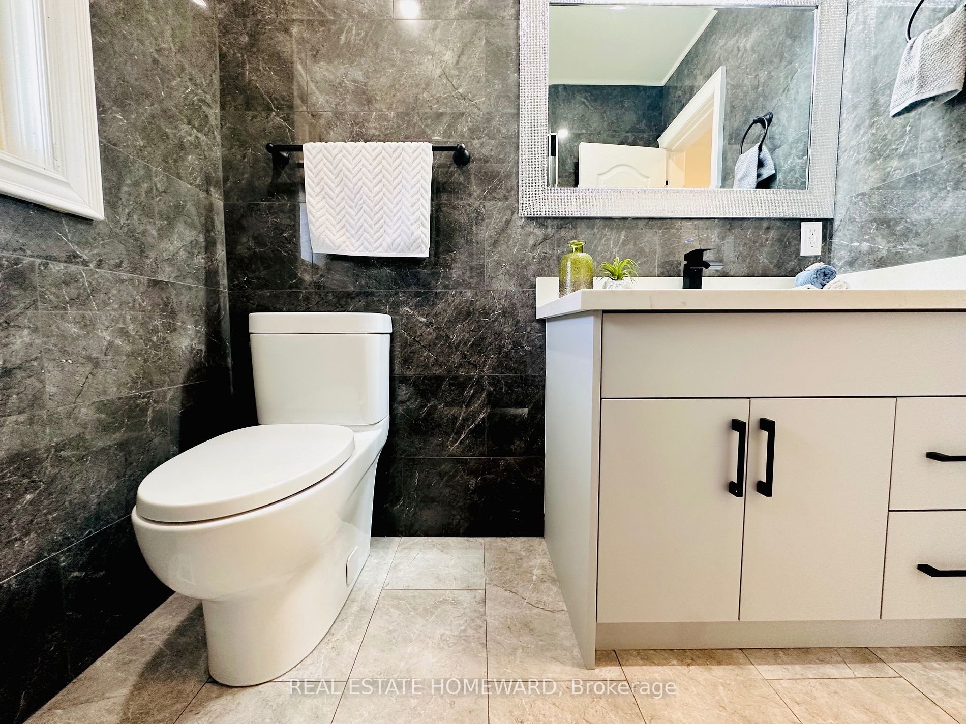 53 Miramar Cres