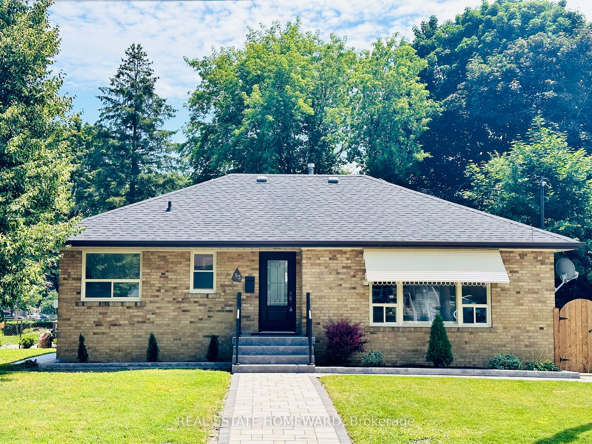 53 Miramar Cres
