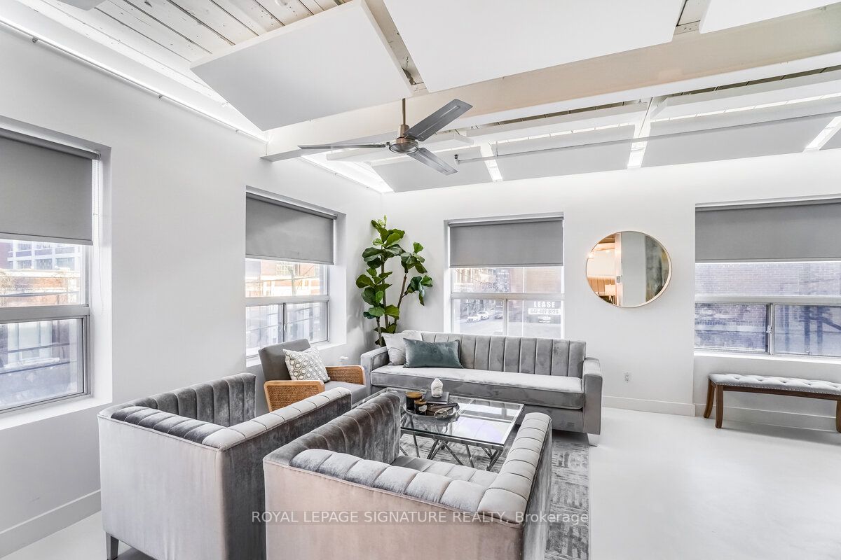 326 Carlaw Ave, #105