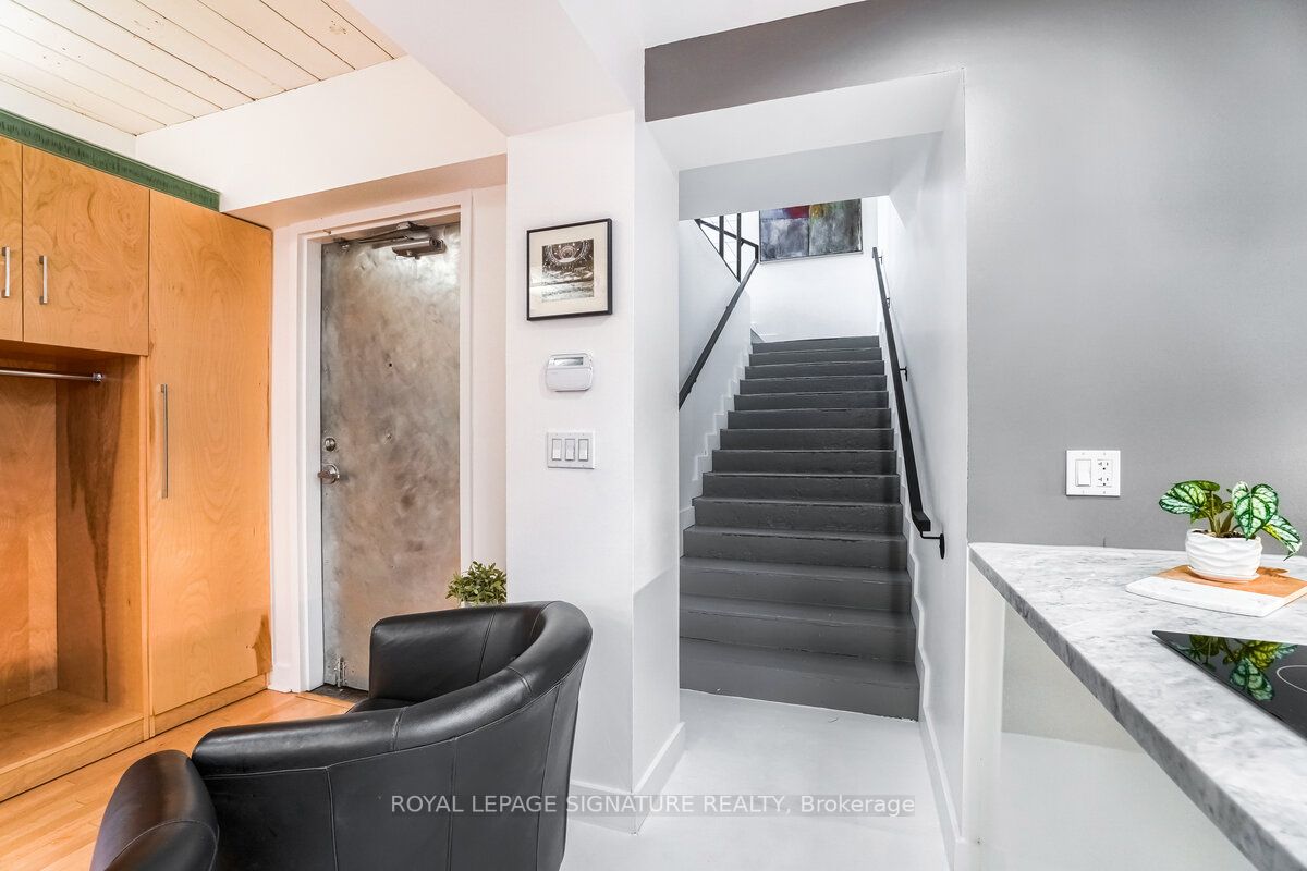 326 Carlaw Ave, #105